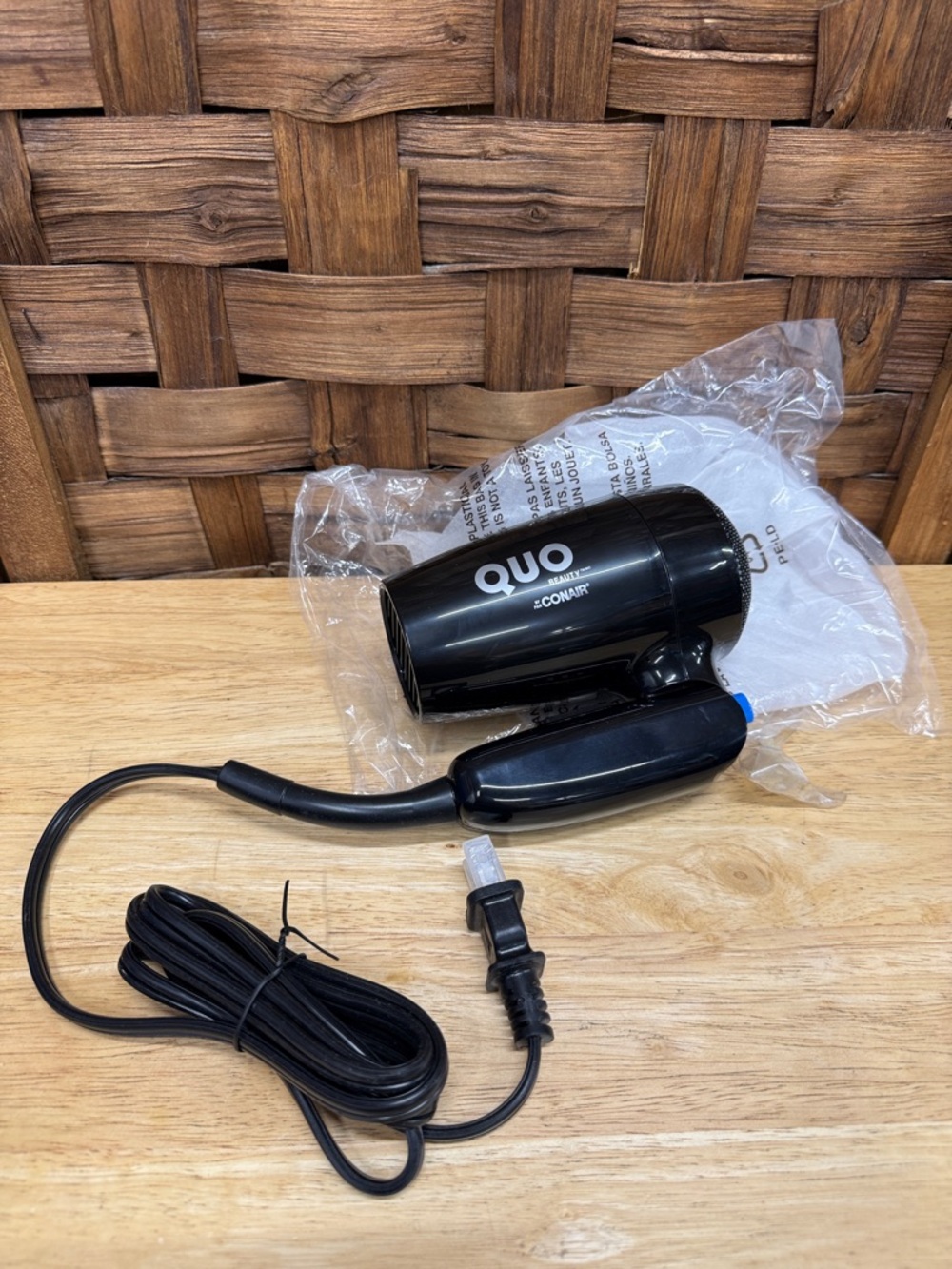 Conair Quo Compact Travel Hair Dryer in Black